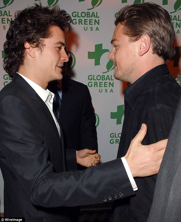 article-2510353-19869C6400000578-452_634x774