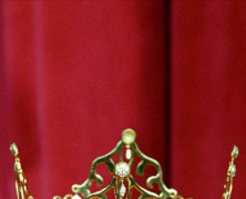 Victoria Beckham’s wedding tiara to go on auction soon