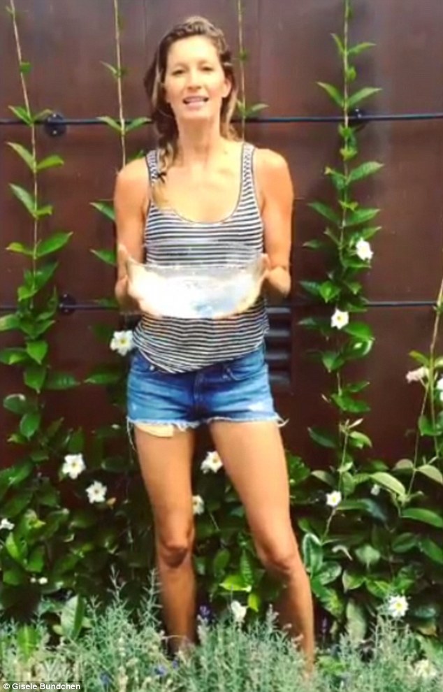Gisele Bundchen takes the Ice Bucket Challenge. But will Kate Moss ?