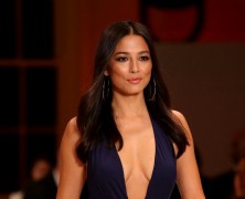 Jessica Gomes flaunts bikini body for David Jones Fashion Show
