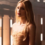 So who’s the new girl in the Burberry Holiday film ?