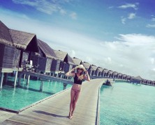 Chrissy Teigen Spends Christmas In Maldives With John Legend