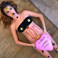 Cara Delevingne Celebrates 10m Instagram Followers With Hilarious Photo