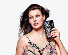 Linda Evangelista Is The New Face Of Hudson’s Bay’s The Room