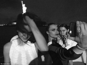 272835D200000578-3019068-image-a-32_1427783204895