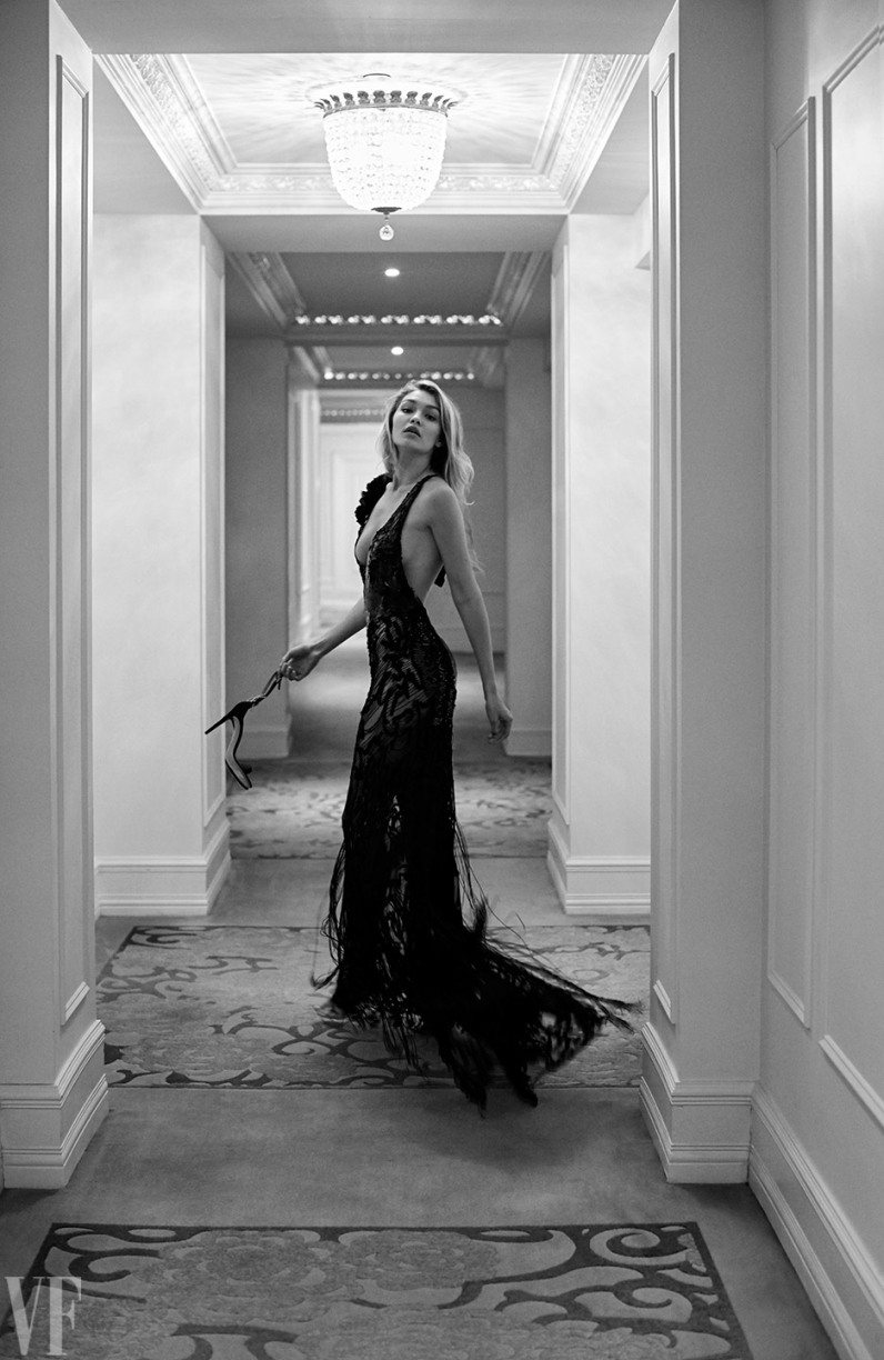 55c138308fbf768838dc1f96_gigi-hadid-september-2015-ss06