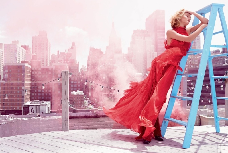 Rosie-Huntington-Whiteley-Harpers-Bazaar-UK-September-2015-Cover-Photo-Shoot04-800x1444