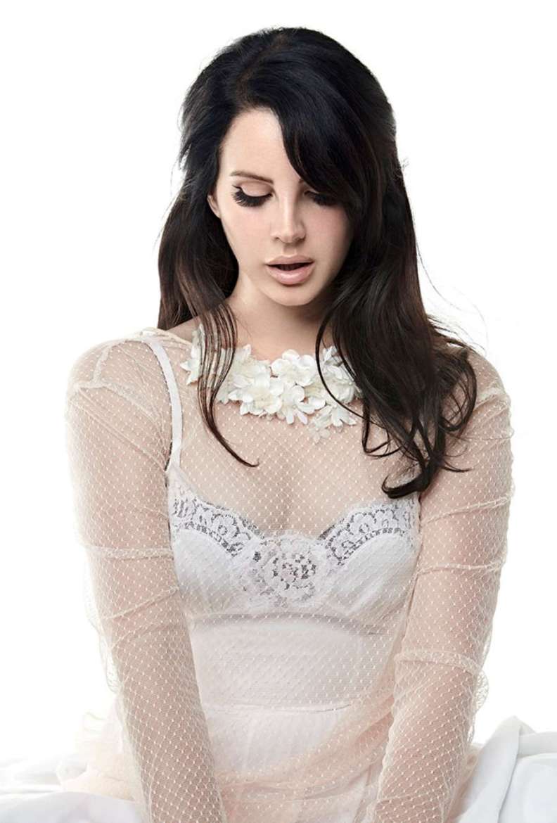 Lana-Del-Rey--Vogue-Turkey-2015--02
