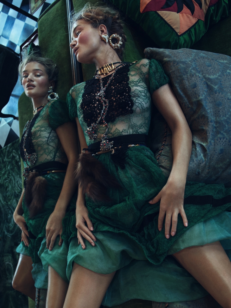 rosie-huntington-whiteley-by-sebastian-kim-for-vogue-korea-november-2015-2