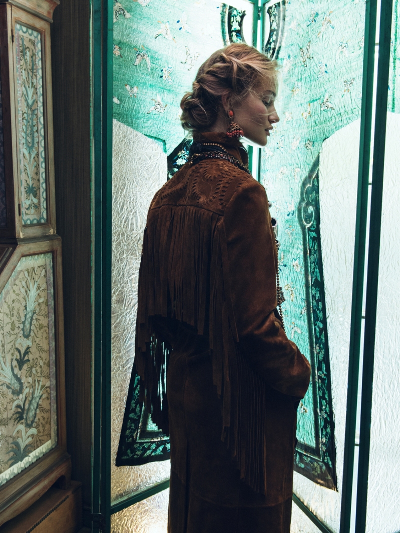 rosie-huntington-whiteley-by-sebastian-kim-for-vogue-korea-november-2015-5