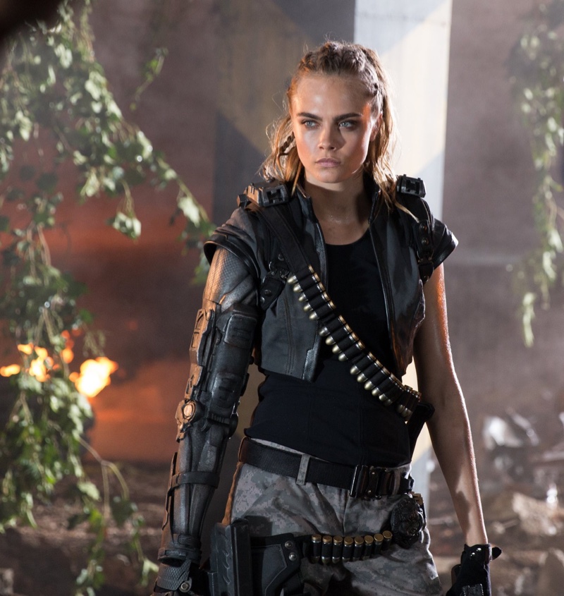 Cara-Delevingne-Call-Duty-Black-Ops-Commercial02