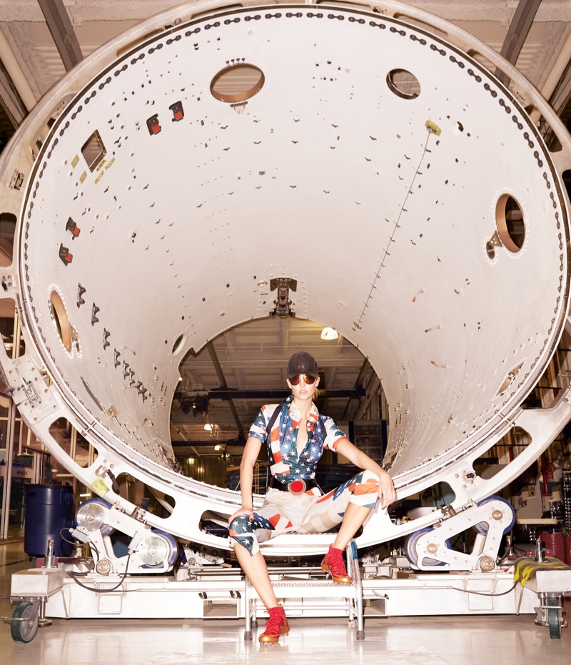 Karlie-Kloss-WSJ-Magazine-December-2015-Cover-Photoshoot02