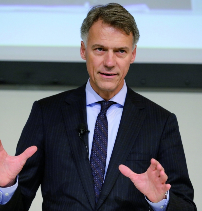 CEO Claus-Dietrich Lahrs leaves HUGO BOSS AG