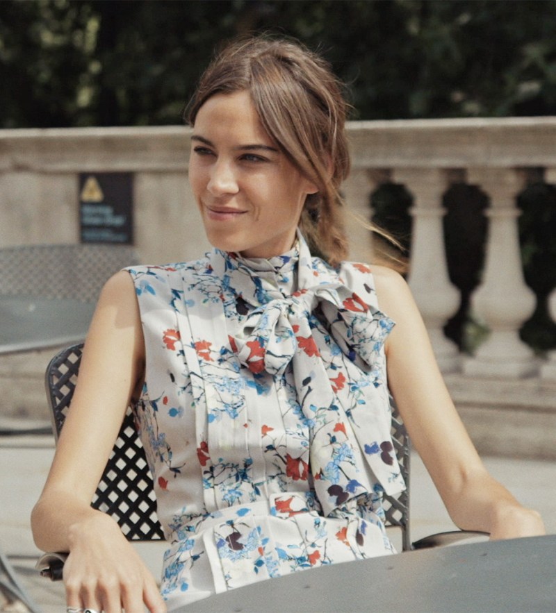 alexa-chung-video-10-vogue-15sep15-grab-joe-b