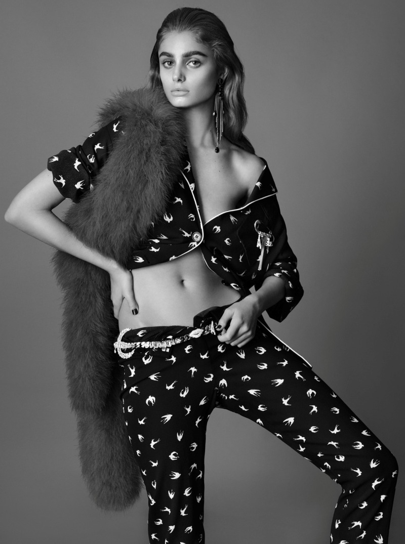 Taylor-Hill-Vogue-Mexico-May-2016-05