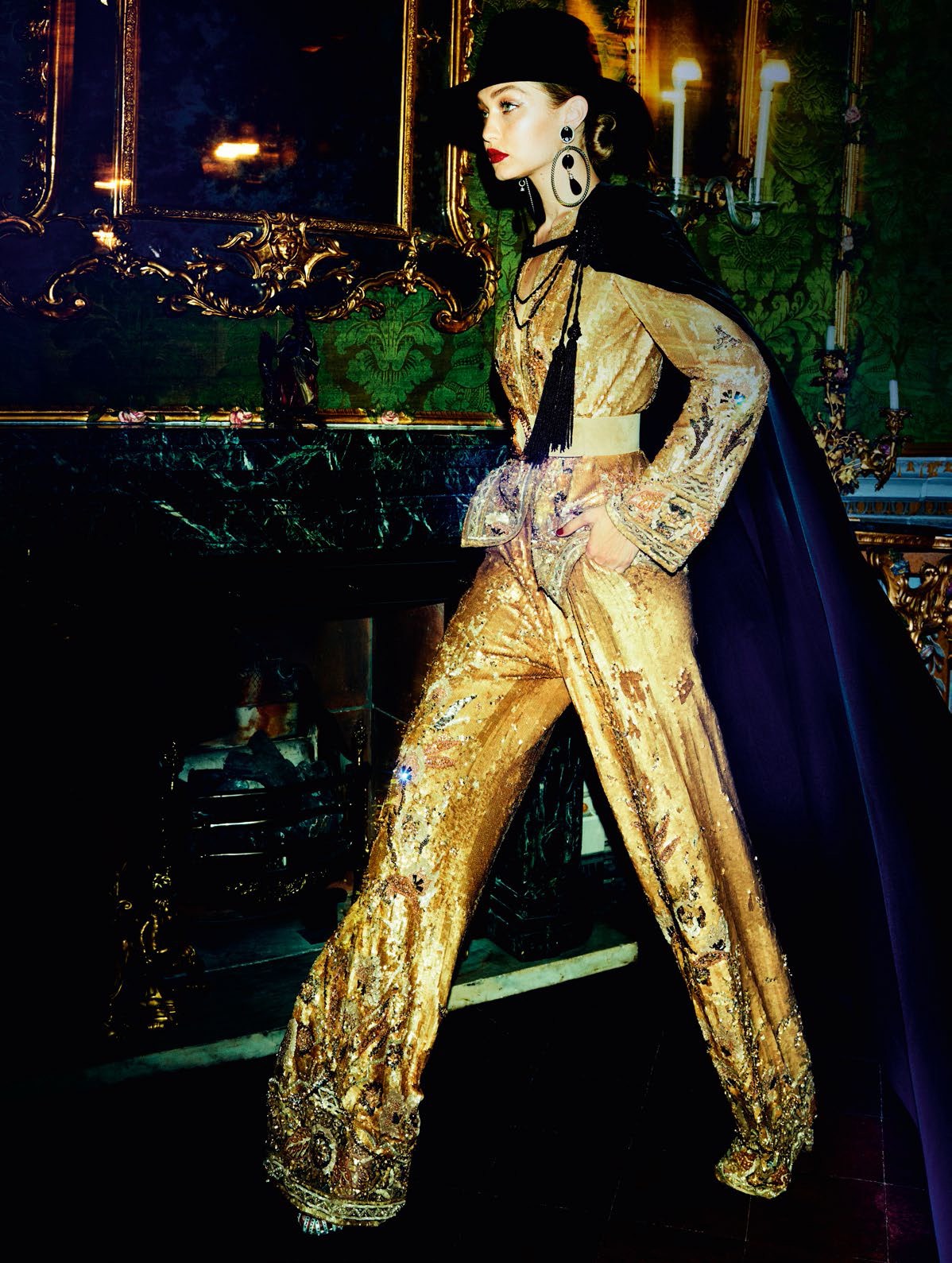 Gigi-Hadid-by-Mario-Testino-for-Vogue-Paris-November-2016