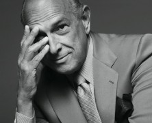 Oscar de la Renta graces US stamps