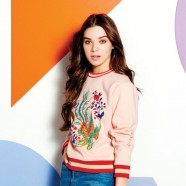 Hailee Steinfeld stars in Reef Escape’s  SS ’17 Campaign