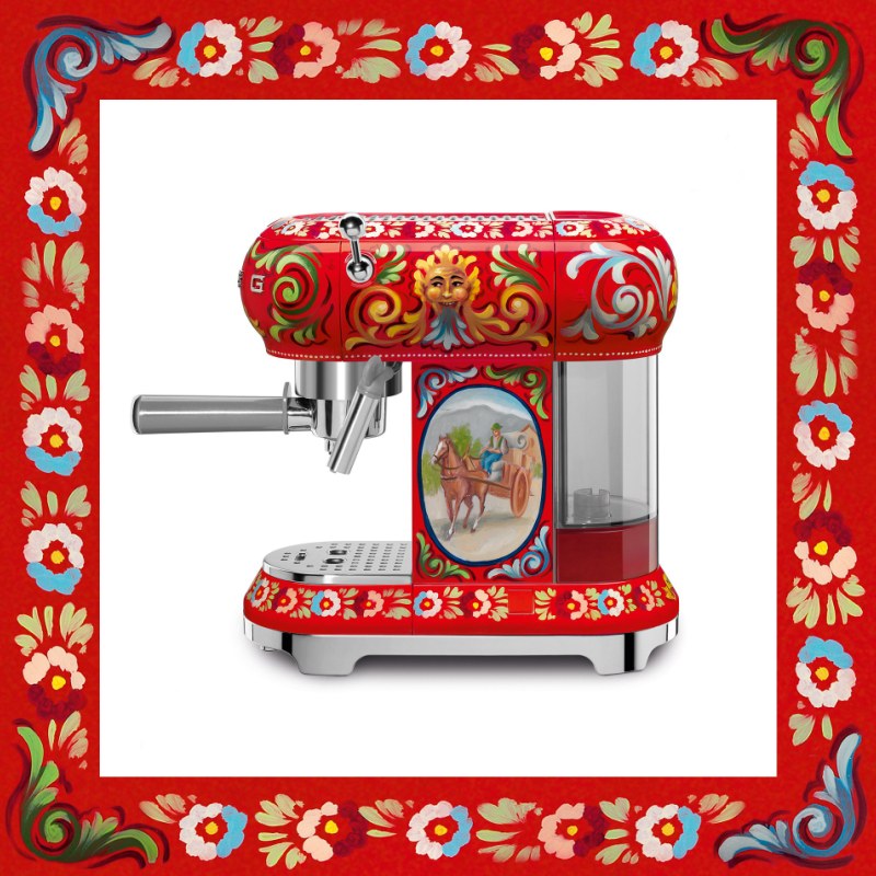 dolce-and-gabbana-smeg-domestic-appliances