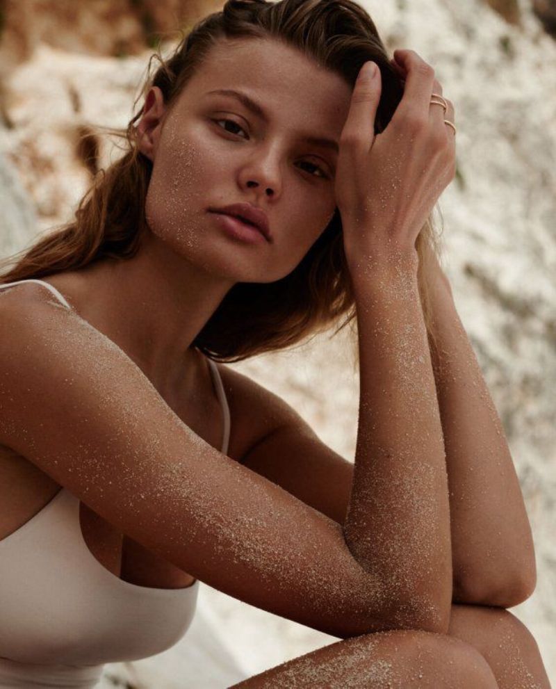 magdalena-frackowiak-broochini-spring-2017-campaign