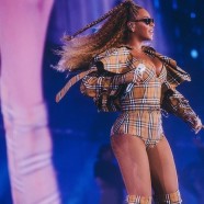 Beyonce reveals sneak peek of Riccardo Tisci’s debut Burberry collection