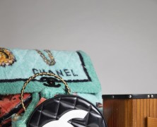 Farfetch and Amore team up for luxurious vintage bags