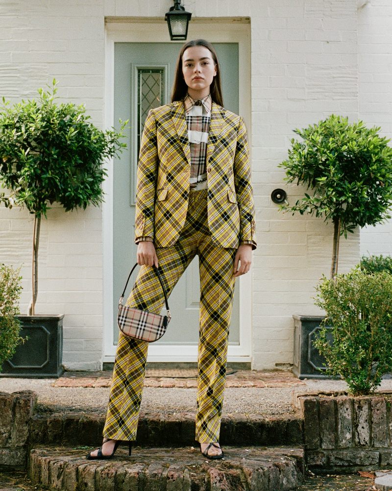 burberry-spring-summer-2021-pre-collection