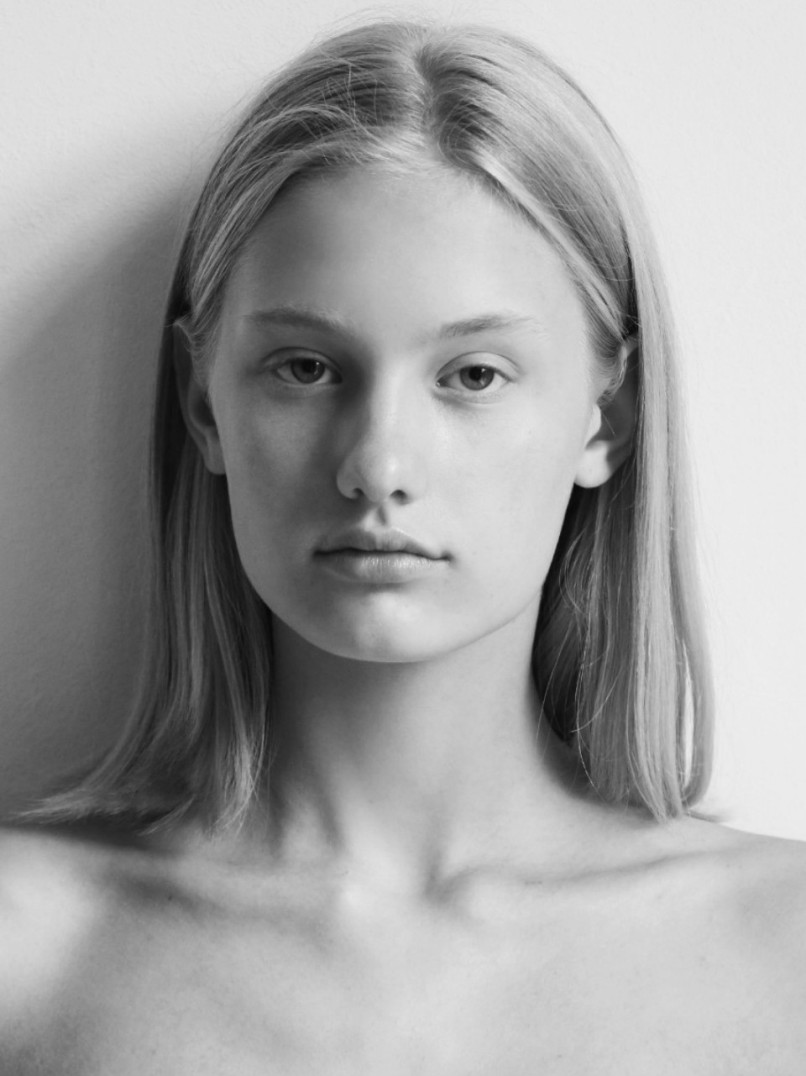 Model of the Week Cassandra van der Stelt