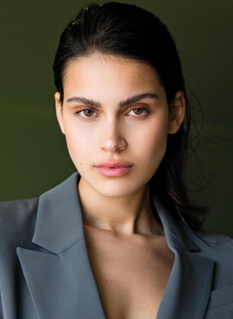 Azra Hanic Model of the Week