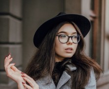 5 hot models who wear glasses