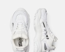 Why Invest in Luxury Designer Women’s Sneakers This Year?