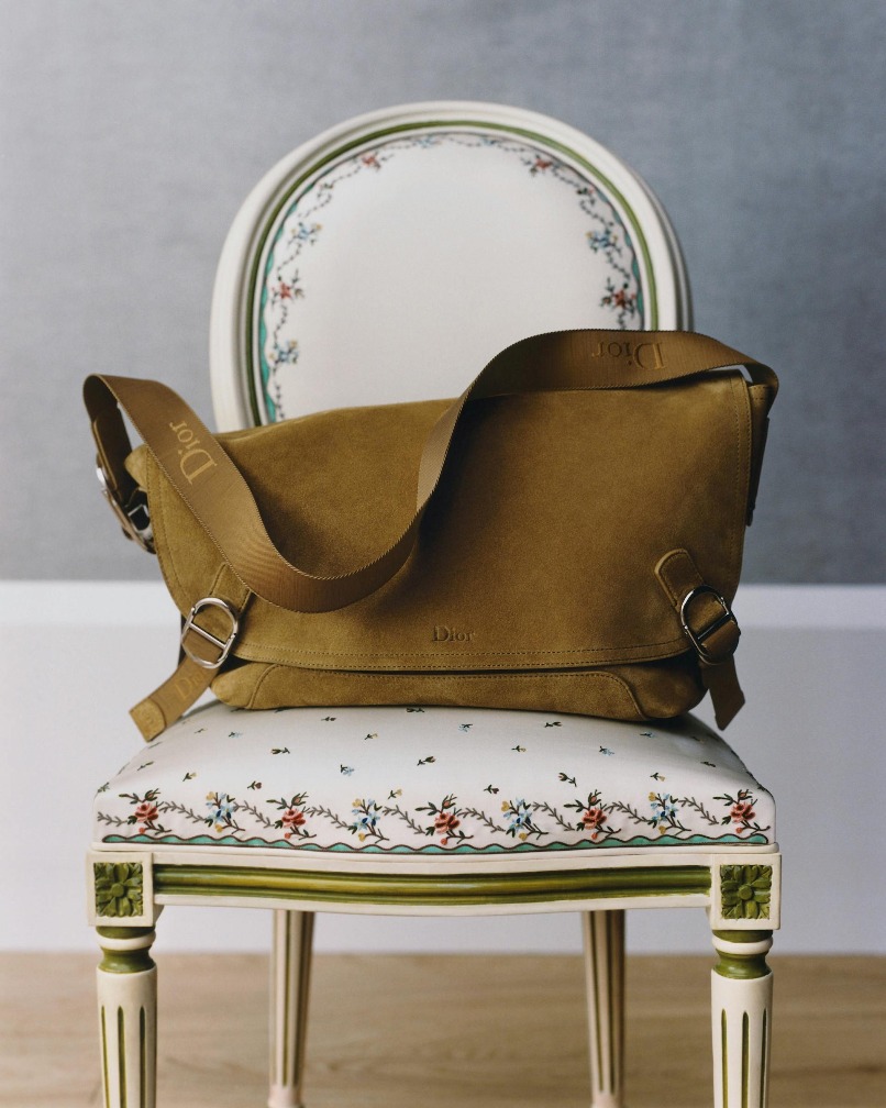 Jonathan Anderson presents Debut Collection for Dior