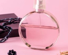 The Invisible Signature: Fragrance as a Model’s Ultimate Accessory