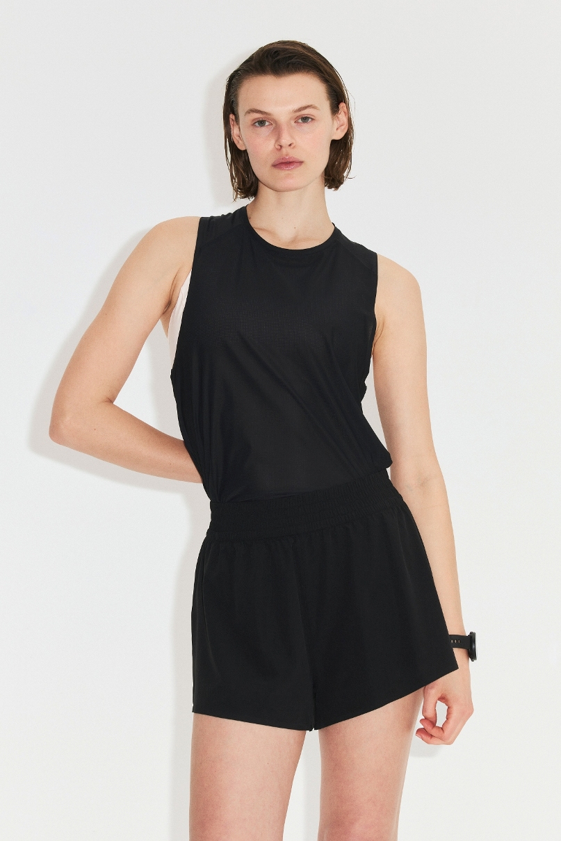 H&M Move launches Marathon Running Collection for Spring